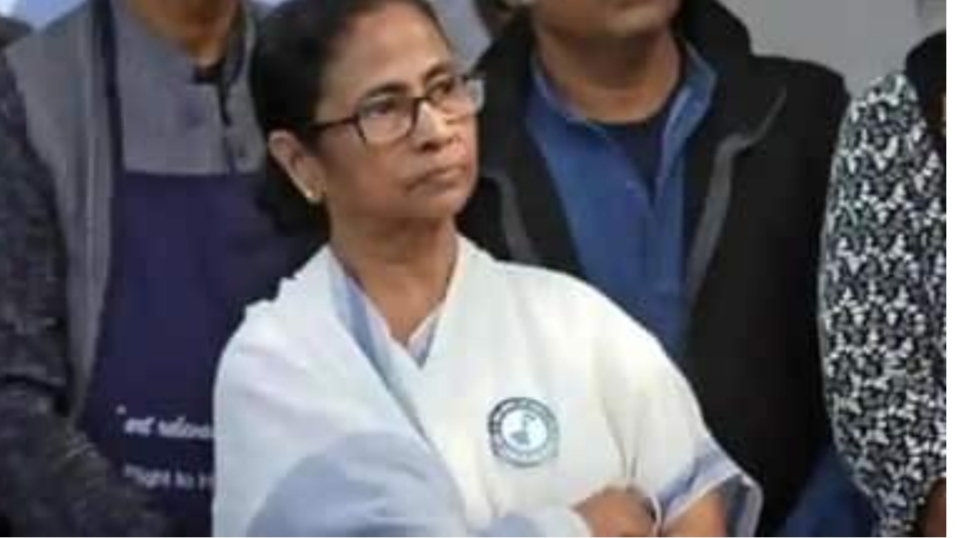 कम नहीं हो रहीं ममता की मुश्किलें, शुभेंदु अधिकारी के बाद अब एक और विधायक ने TMC सरकार के खिलाफ खोला मोर्चा