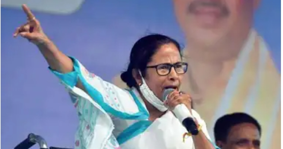 बंगाल चुनाव: ममता बनर्जी ने विपक्षी नेताओं को लिखी चिट्ठी, भाजपा के खिलाफ एकजुट होने की अपील