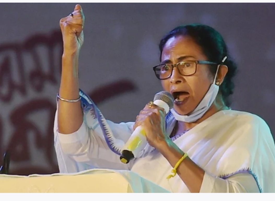 नारदा घोटाला: ममता बनर्जी के खिलाफ सीबीआई ने हाईकोर्ट में दायर की अर्जी, मुख्यमंत्री की बढ़ सकती है मुसीबत