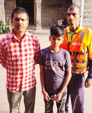 रामघाट पर डूब रहे 12 वर्षीय बालक को होमगार्ड ने सुरक्षित बचाया