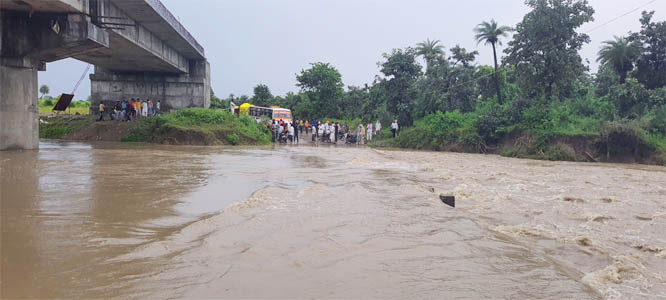 तराना कानीपुरा-उज्जैन मार्ग बारिश ने किया बन्द
