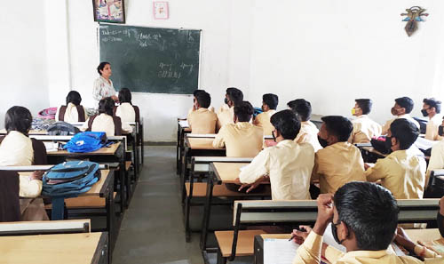 Badnagar Runija HS School new teacher