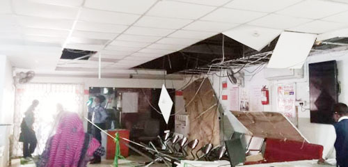 Jhabua bank roof colapsed