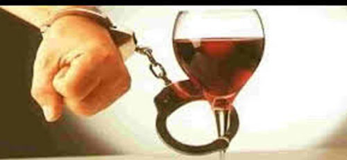 बडऩगर पुलिस ने पकडी 23 पेटी अवैध शराब