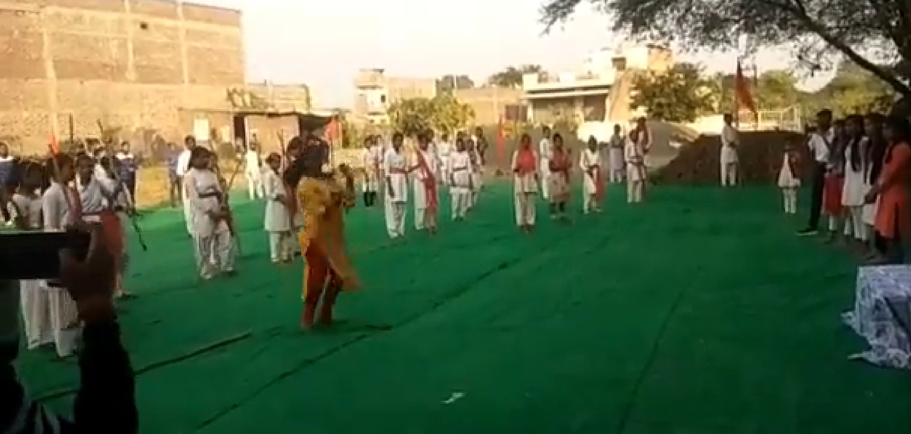 लव जिहाद से बचाने के लिए ट्रेनिंग, उज्जैन में हिंदू संगठन ने लगाया कैंप, अस्त्र-शस्त्र चलाना भी सिखाया