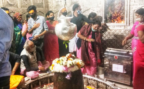 नव वर्ष में श्री महाकालेश्वर मंदिर पर मां लक्ष्मी मेहरबान, हर घंटे सवा लाख बरसे