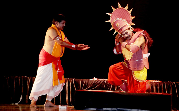 संस्कृत नाट्य समारोह का शुभारम्भ कर्णभारम् के साथ