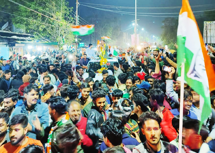 महिदपुर में दिनेश जैन के विजय जुलूस में उमड़ा सैलाब
